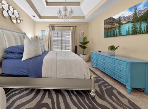 Master Suite with Private Jacuzzi Tub in McDonough
