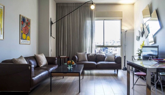 Melchett Plume - Two Bedroom Apartment, Sleeps 4