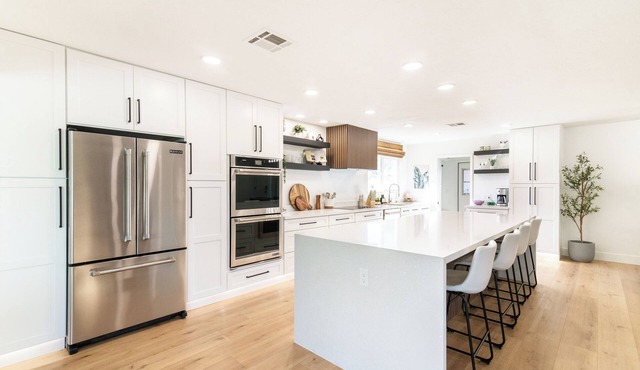 Mesa Retreat Quiet, Stylish Desert Escape + Golf in Mesa
