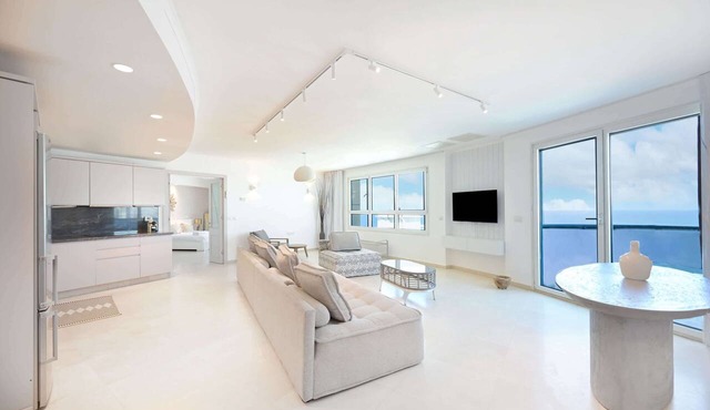 Miami Vibes 2BR in Isrotel tower by HolyGuest