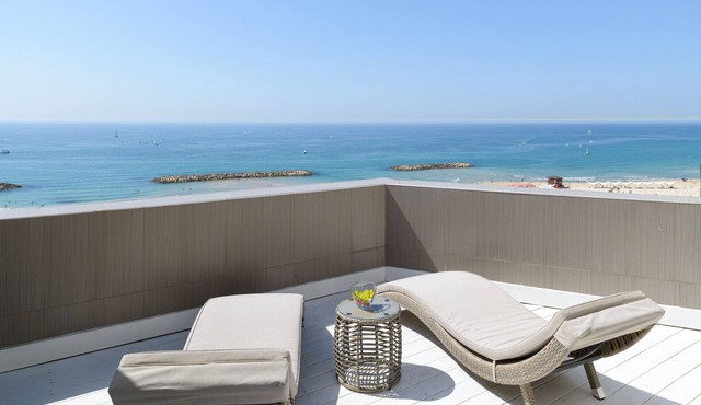 MIKLAT Beach Duplex with 2 Terraces & Sea View by FeelHome