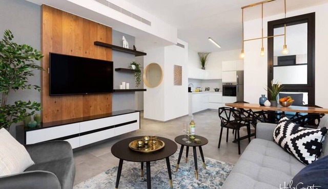 Modern 2 BR near Shouk Hacarmel by HolyGuest