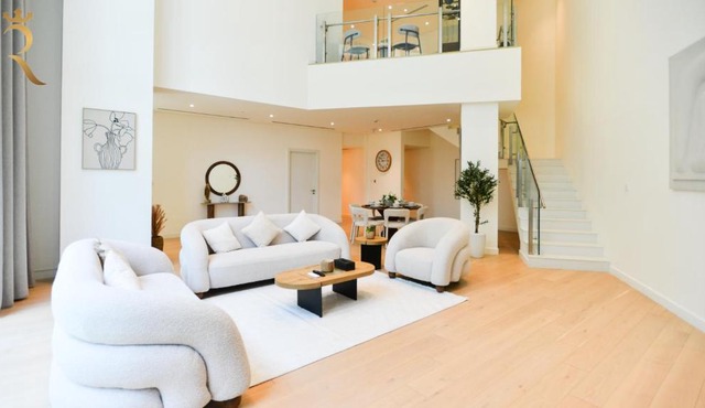 Modern 3BR with Maids Room - Luxe Seaside Retreat