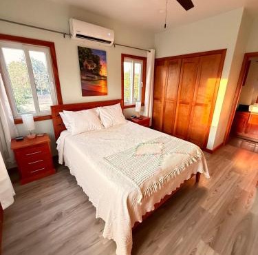 Modern Belize Retreat - Beach Club & Walk to Beach! in Placencia