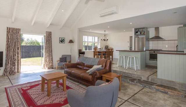 Modern Cottage Charm - Albert Town near Wanaka in Albert Town