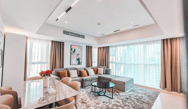 Modern Family Apartment Abu Dhabi, 2-BD Beach View