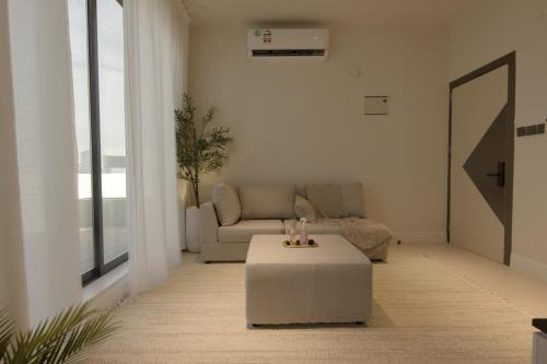 Modern Luxurious 1BR, Penthouse BLISS