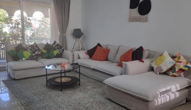 Modern oasis house near all Muscat attractions