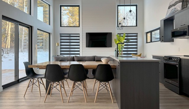 Modern Riding Mountain Retreat in Onanole
