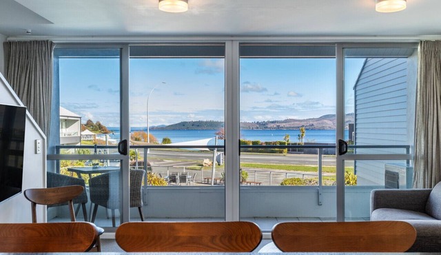 Modern two bedroom apartment, great location in Taupo