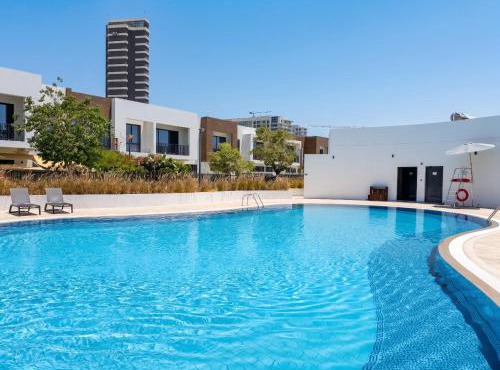 Modern Villa Stay
