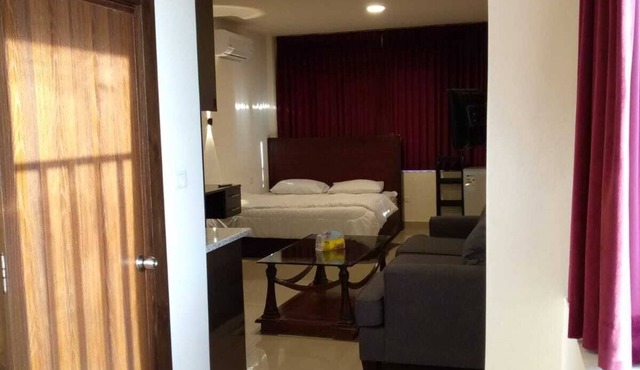 Monument Suites