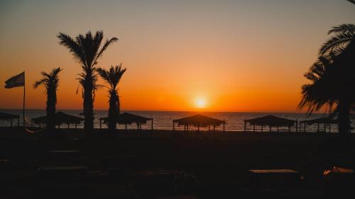 Mosh Achziv Beach