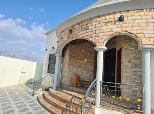 Mountain Balcony House