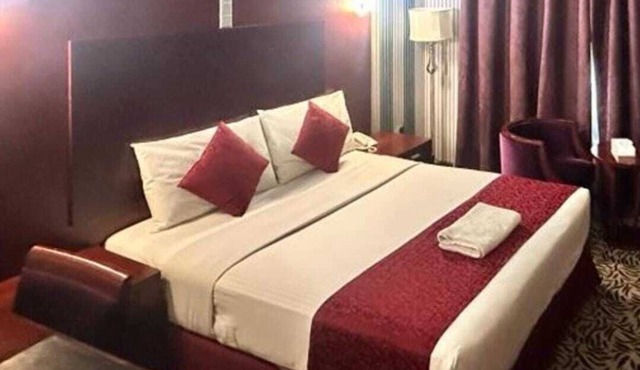 MRA GRAND HOTEL