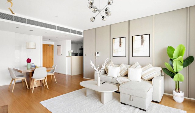 Muneera Island Oasis: Stylish 2BR in Al Rahba