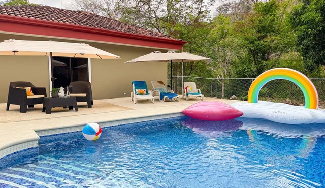 Nature Oasis and minutes away from the beach.