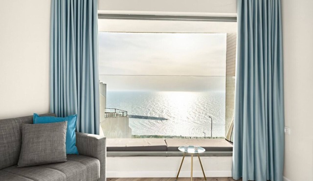 Netanya Beach & Pool Elegant Stay