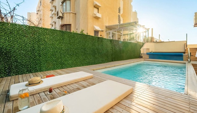 Netanya Beachfront & Pool Retreat
