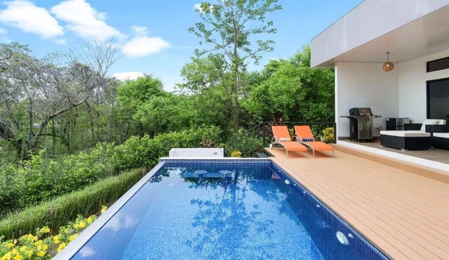 New Listing Villa Emsita Hermosa 3 BR Villa Private Pool
