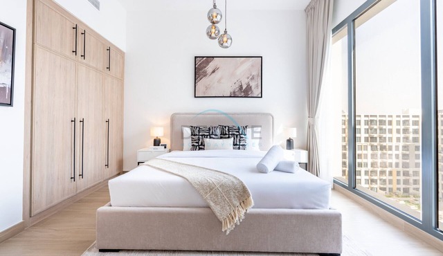 New Studio Close to Town Square Park, Short Drive to Al Qudra Lake by Deluxe Holiday Homes