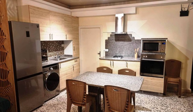 nice and safe apartment to visit Madaba