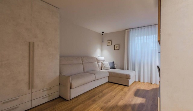 Nice apartment for 2 guests with WIFI and TV in Ossana