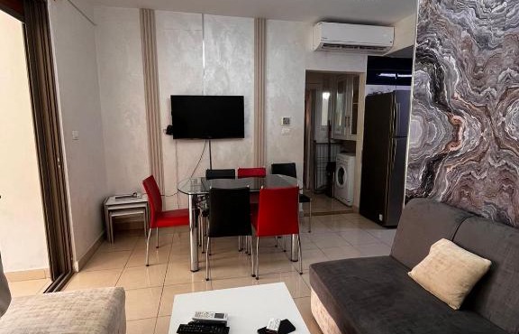 Nice tow bedrooms by snake pool for families only in Talapay