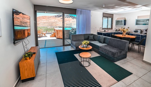 Nino Magdala - 2Bdrm Siute/5