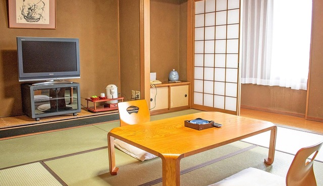 Nonsmoking Enjoy a relaxing stay in a Japanesestyle room with 8 tatami mats room only Large c/Echizen Fukui in Echizen