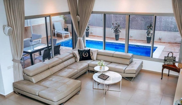 O&O Group - Lux Beachfront Villa W Elevator & Pool
