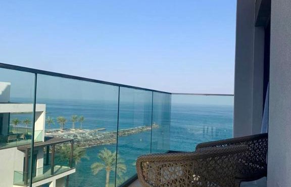 Ocean Mountain View Apartment at The Address Fujairah