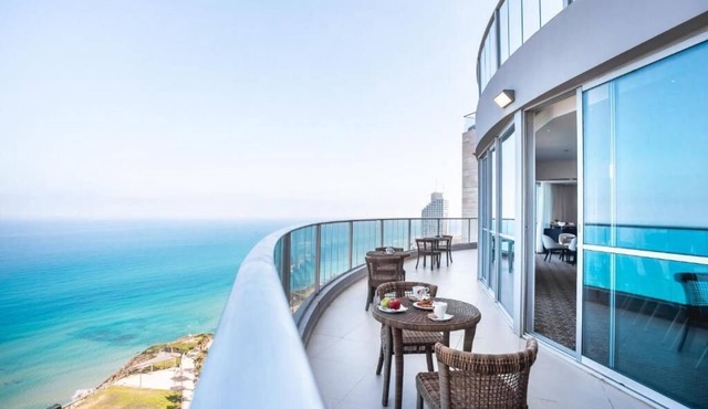 Ocean View Suite