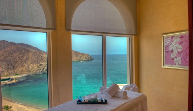 Oceanic Khorfakkan Resort And Spa