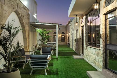 Old City Boutique - By La Finca Hotels- חוויית אירוח יוקרתית, חניה בחינם וקרבה לשדרת הקולינריה של העיר