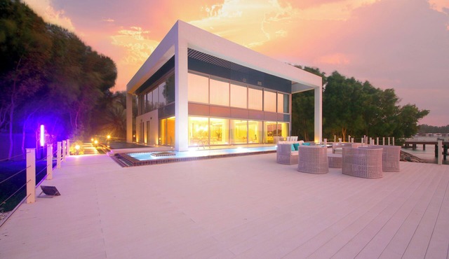Overwater Paradise with private swimming pool and luxury amenities