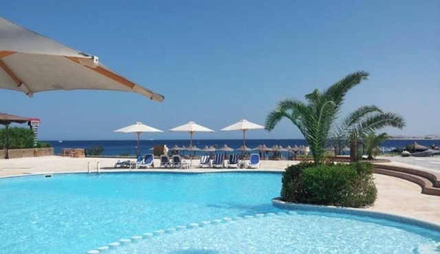 Palm Beach Piazza Beachfront lovely Apartment