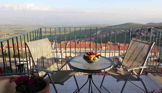 Panorama View of Sea Of Galilee; Close to all atractions; Homemade Breakfast!