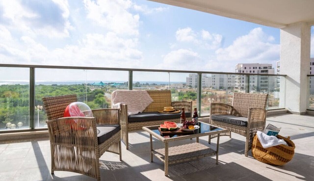 Panoramic Sea Views Coastal Escape by Sea N' Rent