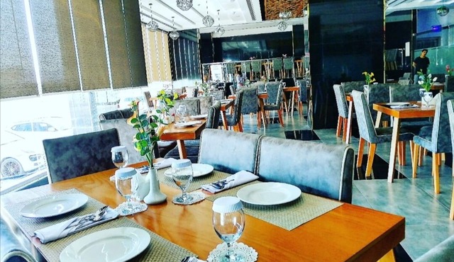 Parkside Plaza Hotel - Muscat