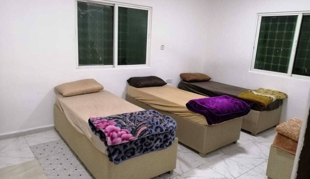 Peace Roza Sharing room