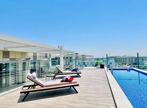 Penthouse with Private Pool Al Raha Lofts 1