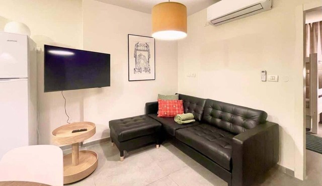 Perfectly Cozy 3BR Duplex Nachlaot