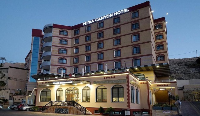 Petra Canyon Hotel