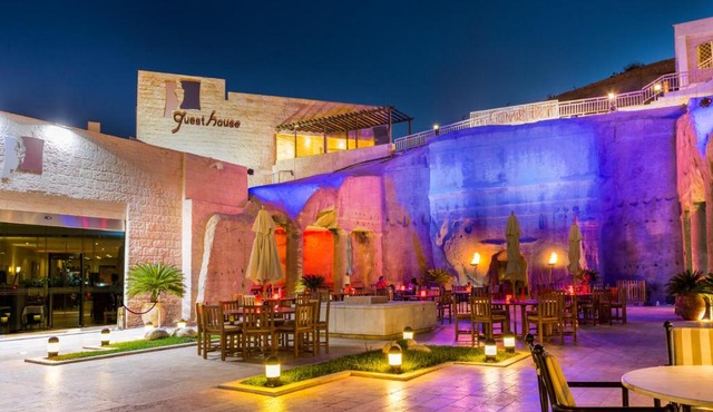 Petra Guest House Hotel
