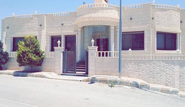Petra Villa