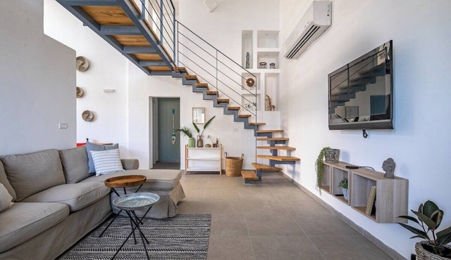 PORT CITY HAIFA-Beachfront 4 bdrms apartment+MAMAD