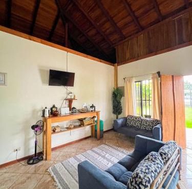 Posada de Paz 1 - A Family Retreat in Corcovado in Puerto Jiménez