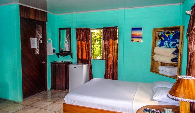 Posada Río Celeste La Amistad