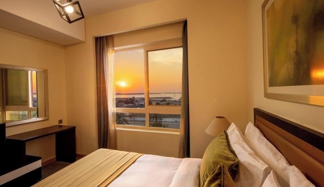 Premier 2 Bedroom Apartment Sea View Near Al Khan